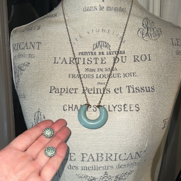 Light turquoise necklace & matching stud crystal earrings set womens jewelry​ - Picture 3 of 4